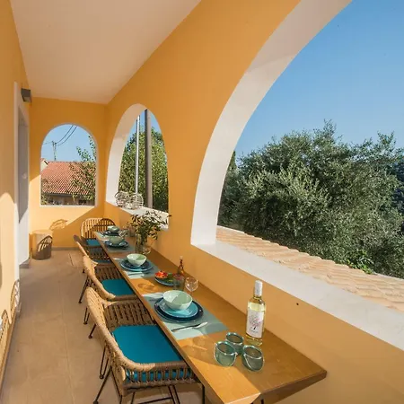 Apartament T'adelfia *