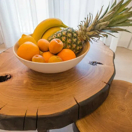 T'adelfia Apartment *